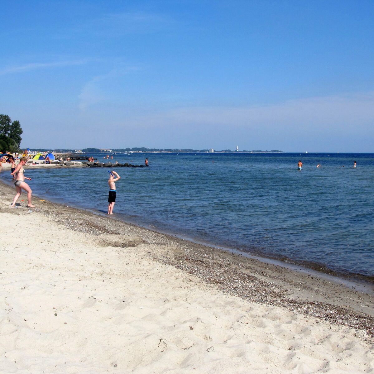 Sandstrand und Ostsee bei Sierksdorf an der Lübecker Bucht